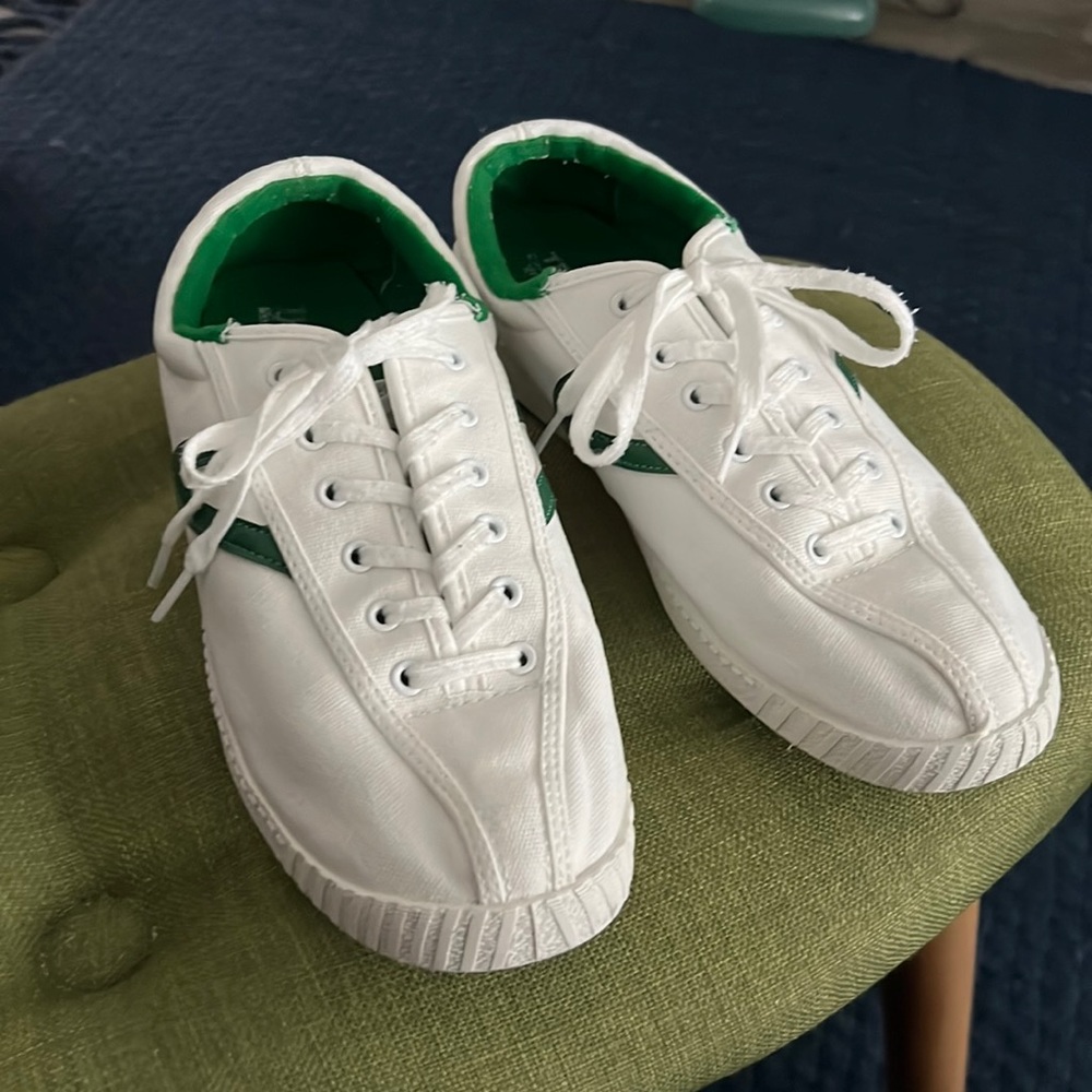 Tretorn comfort insole system white sneakers 11m tennis shoes Kelly green court